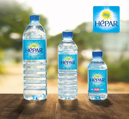 Bouteilles d'eau de la marque Hépar